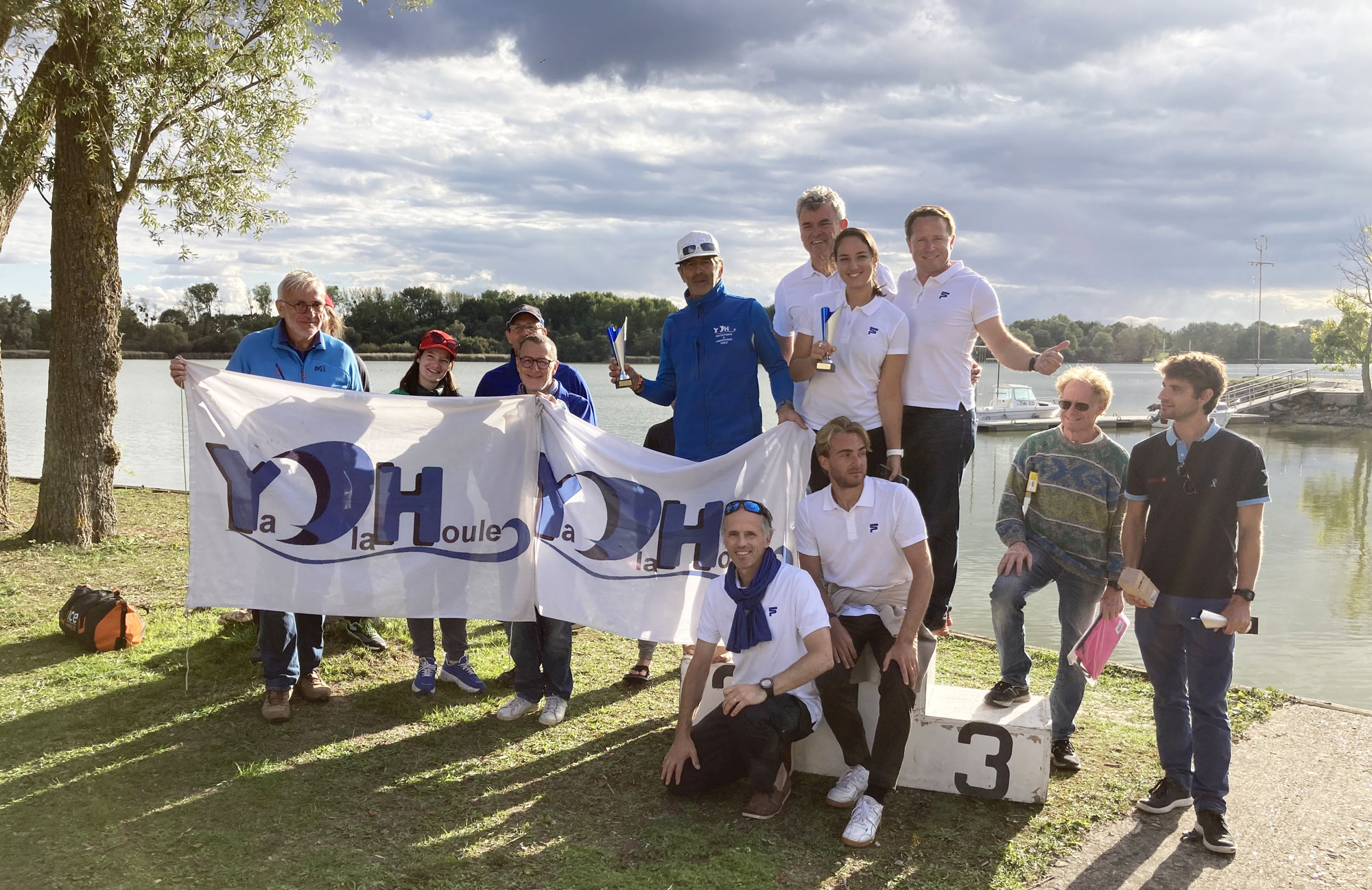 2022-09-25-Podium-Combin%C3%A9